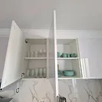 Appartement Vilanova, T0 - Modern Flat At Oura On The Strip With Balcony With View To The Pool, Pool Access, Lift And Air Conditioning Albufeira