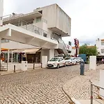 Vilanova, T0 - Modern Flat At Oura On The Strip With Balcony With View To The Pool, Pool Access, Lift And Air Conditioning
