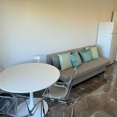 Vilanova, T0 - Modern Flat At Oura On The Strip With Balcony With View To The Pool, Pool Access, Lift And Air Conditioning Lägenhet Albufeira