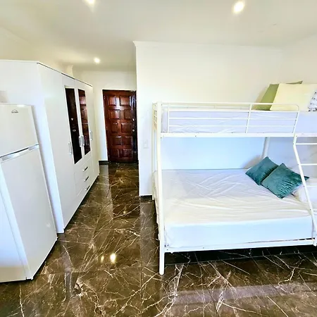 Lägenhet Vilanova, T0 - Modern Flat At Oura On The Strip With Balcony With View To The Pool, Pool Access, Lift And Air Conditioning Albufeira