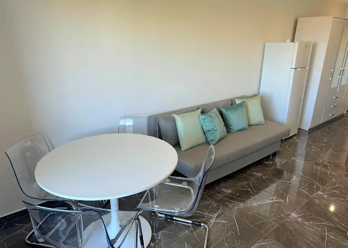 Vilanova, T0 - Modern Flat At Oura On The Strip With Balcony With View To The Pool, Pool Access, Lift And Air Conditioning アパート アルブフェイラ