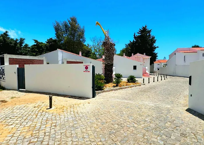 Vilanova, T0 - Modern Flat At Oura On The Strip With Balcony With View To The Pool, Pool Access, Lift And Air Conditioning アパート アルブフェイラ