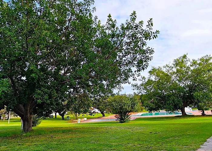 Vilanova, T0 - Modern Flat At Oura On The Strip With Balcony With View To The Pool, Pool Access, Lift And Air Conditioning Albufeira