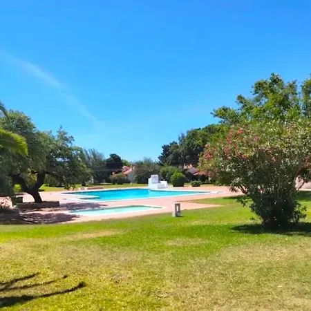 Vilanova, T0 - Modern Flat At Oura On The Strip With Balcony With View To The Pool, Pool Access, Lift And Air Conditioning Albufeira